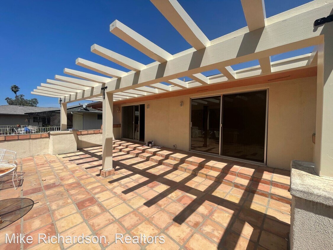 Primary Photo - 3 br, 2 bath House - 2831 Miradero Dr #B