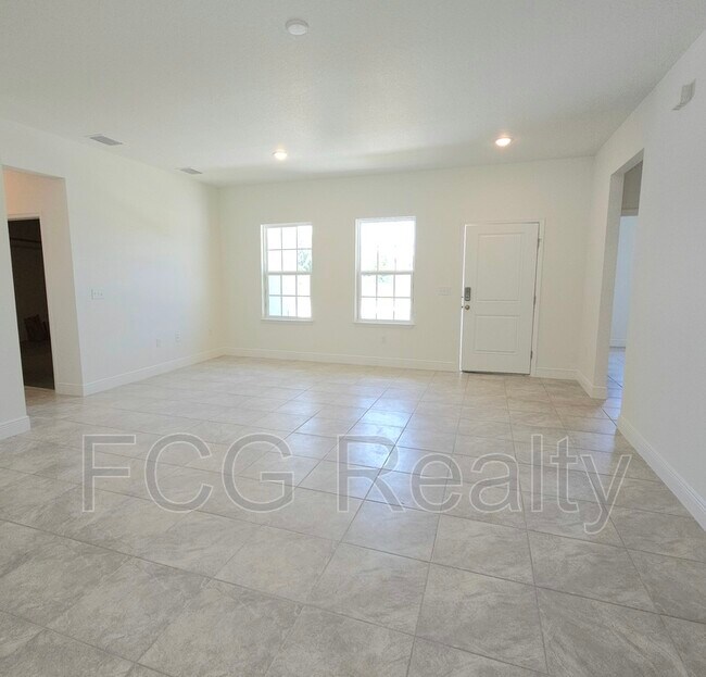 Foto del edificio - 5383 SW 150th Lane Rd