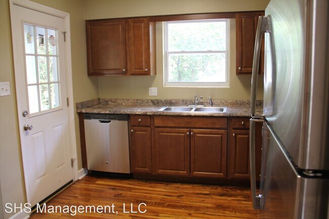 Building Photo - 3 br, 1 bath House - 1813 Honeysuckle Drive