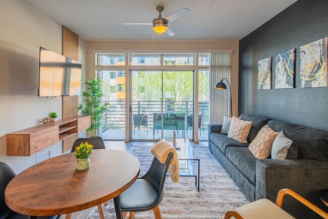 Building Photo - 914 N 3rd St