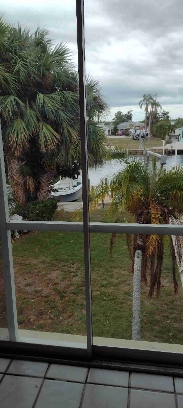 Foto del edificio - 10215 Manatee Ave W