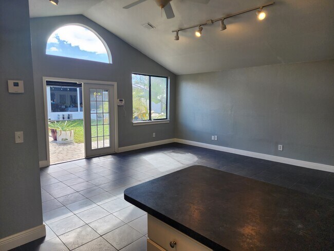 Photo - 5632 Pinerock Rd House