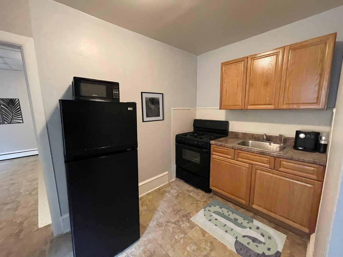 Primary Photo - 1313 W Allegheny Ave