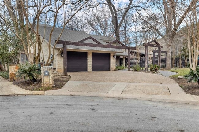 Building Photo - 6702 Elfland Dr