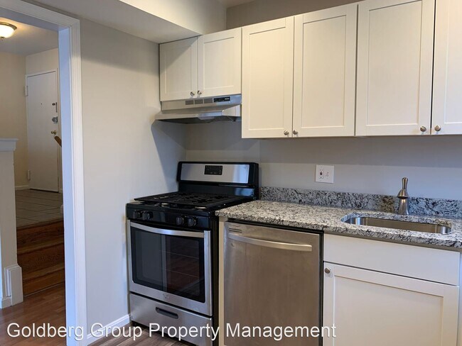 Building Photo - 2 br, 1 bath House - 5572 Burnside Drive #4