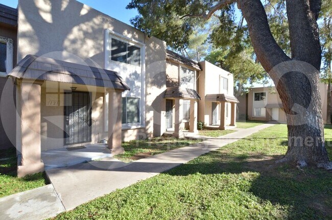 Building Photo - 7126 N 19th Ave