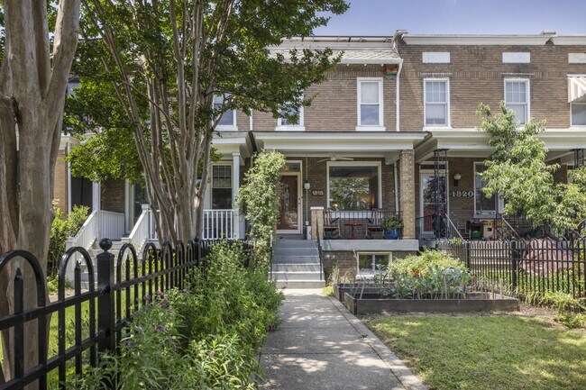 Foto del edificio - 1818 Potomac Ave SE