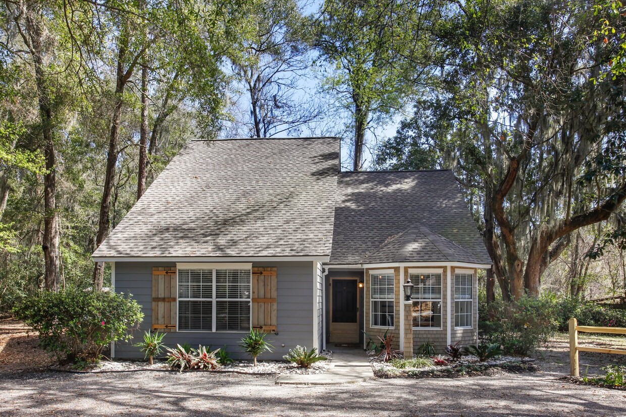 Foto principal - 70 River Oaks Cir