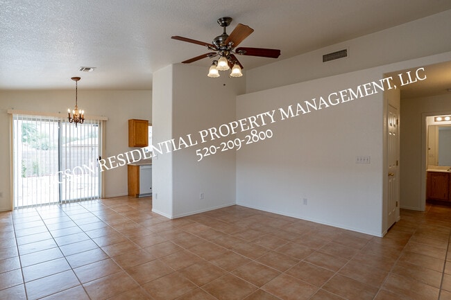 Photo - 2229 W Frostwood Ln House