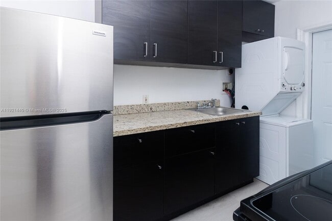 Building Photo - 1840 Fillmore St