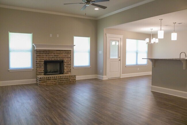 Foto del edificio - 5421 Meadow Ridge Dr