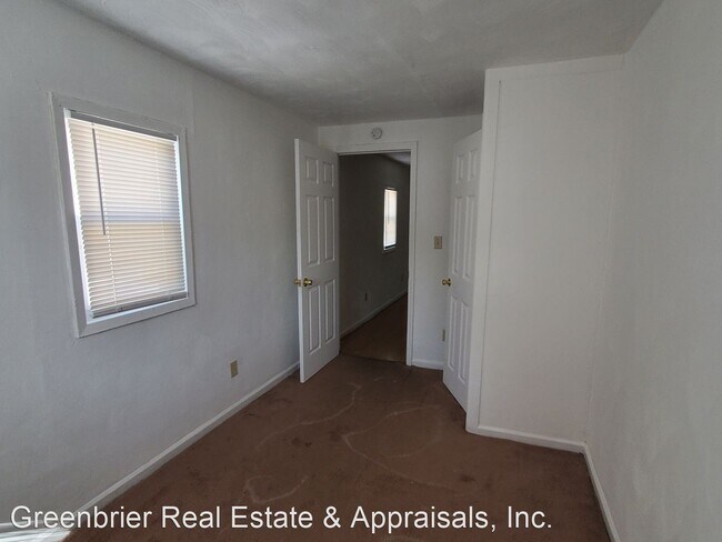 Foto del edificio - 3 br, 1 bath House - 1321  B 18th Street