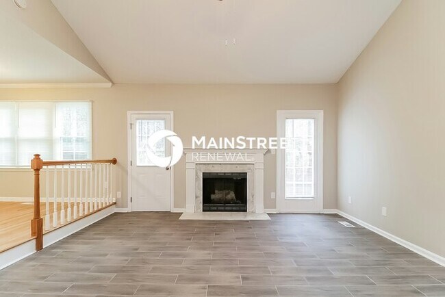Foto del edificio - 3 Bedroom Pet-Friendly Home in CLAYTON, NC with Main Street Renewal