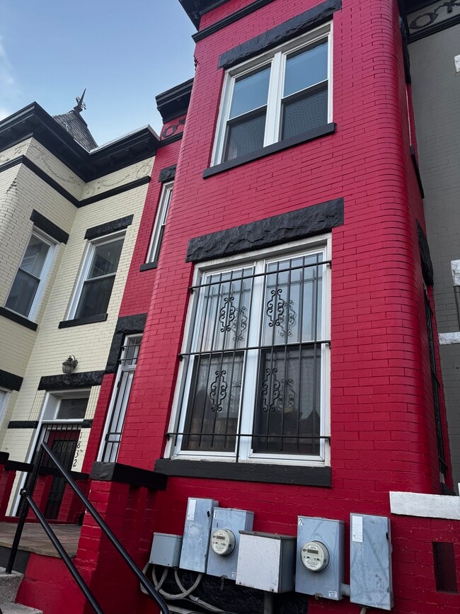 Building Photo - 1834 N Capitol St NW
