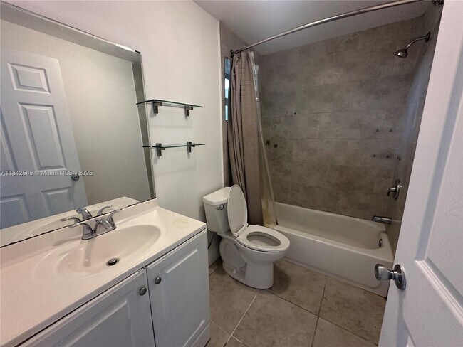 Foto del edificio - 360 NE 82nd St