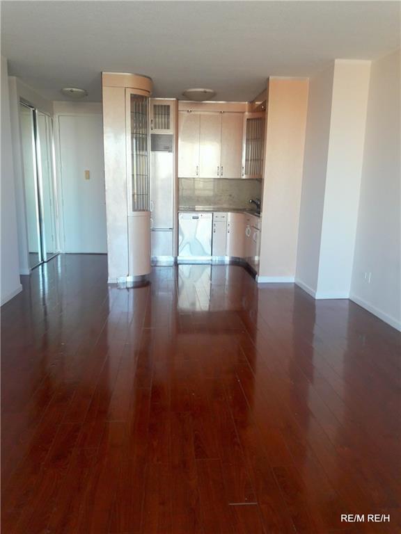 Building Photo - 3111 Ocean Pkwy