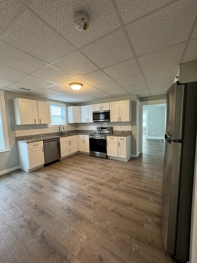 Building Photo - 47 Windham St