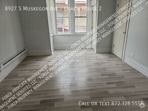 Building Photo - 8927 S Muskegon Ave