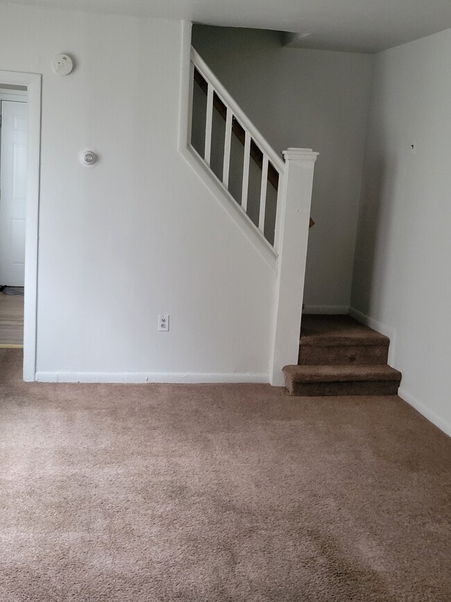 Living room - 2343 Bethel Rd