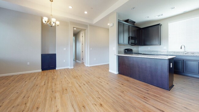 Building Photo - Single Family Residence