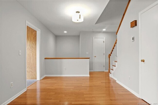 Building Photo - 391 Unquowa Rd