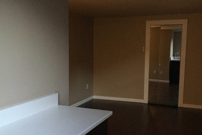 Foto del edificio - 16043 Leadwell St