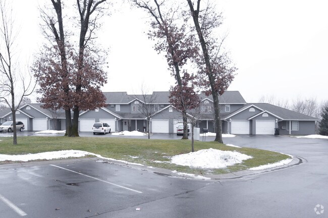 Turtle Ridge Townhouse Apartments Saint Francis, MN