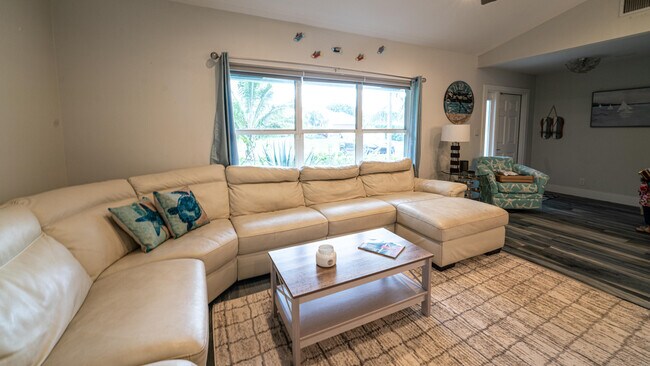 Building Photo - 4349 Nicole Cir