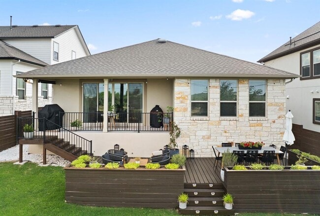 Building Photo - 7105 Jument Dr