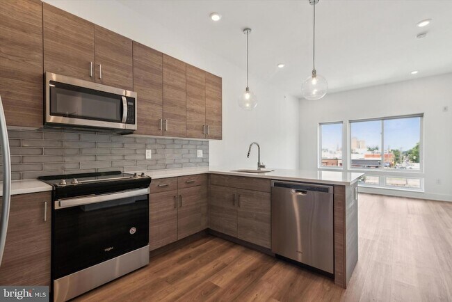 Foto del edificio - 5545 Pulaski Ave