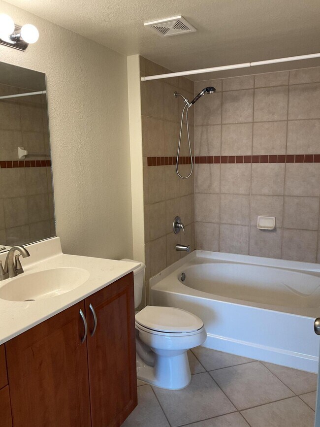 Foto del edificio - 6529 Emerald Dunes Dr