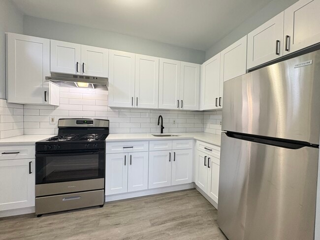 Unit 2 - 151 Chapman St