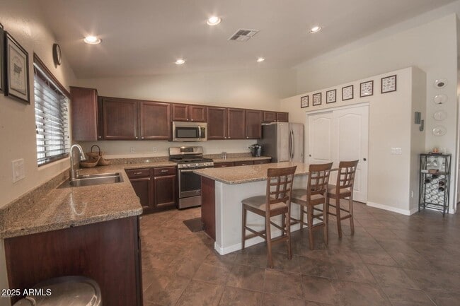 Foto del edificio - 16013 N 174th Ave