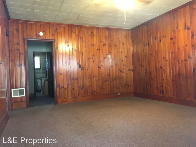 Building Photo - 12725 Moores Chapel Rd