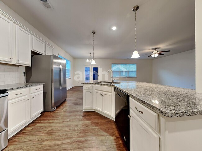 Foto del edificio - 1512 Weatherbrook Cir