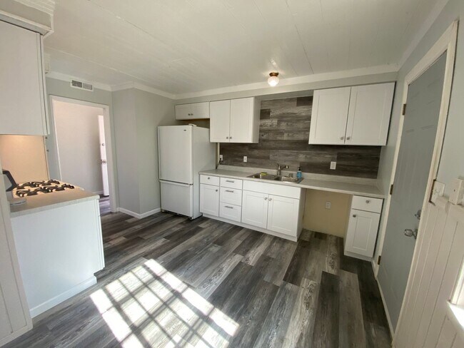 Building Photo - West Lancaster 3 bedroom