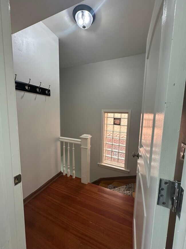 Fotografía del edificio - 2216 W Belmont Ave