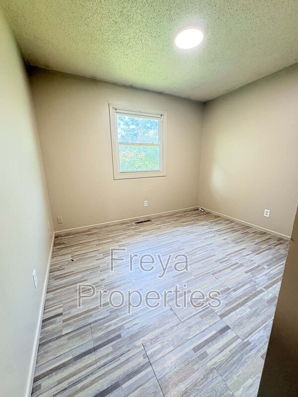 Foto del edificio - 521 E McKinley Ave