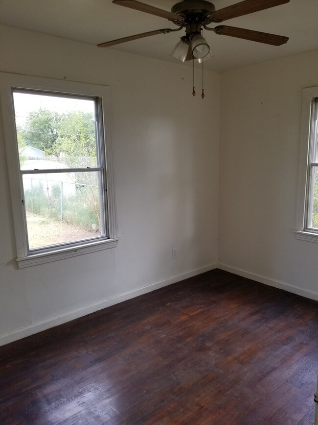 Foto del edificio - 4607 Preston St