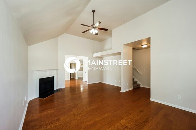 Foto del edificio - 4 Bedroom Pet-Friendly Home in ATLANTA, GA with Main Street Renewal