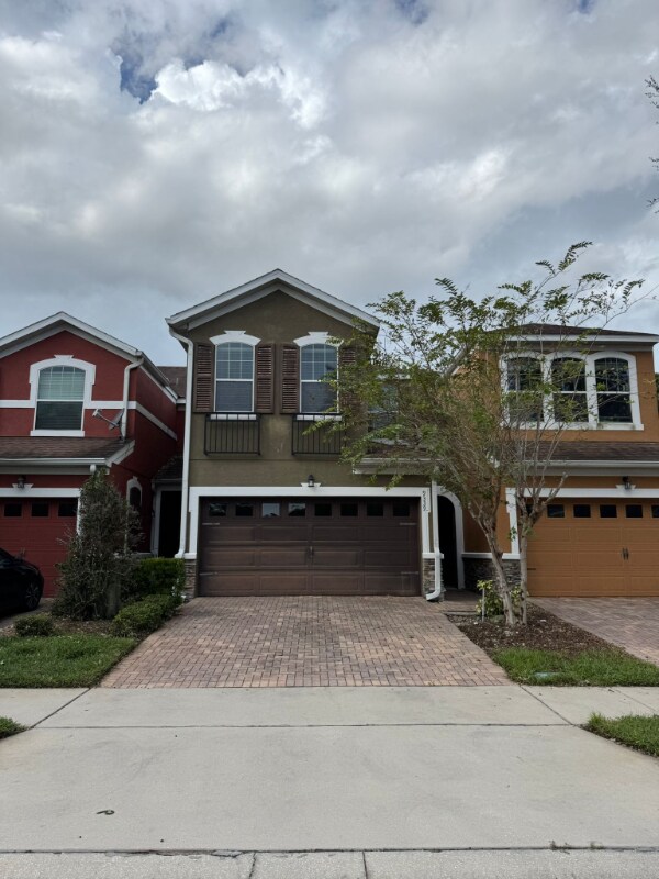 Foto del edificio - 9339 Cherry Palm Ln