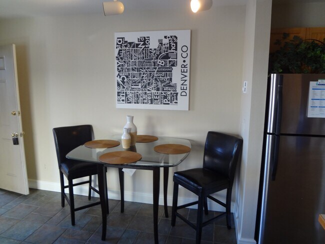 Building Photo - Awesome Furnished one bedroom Condo, short...