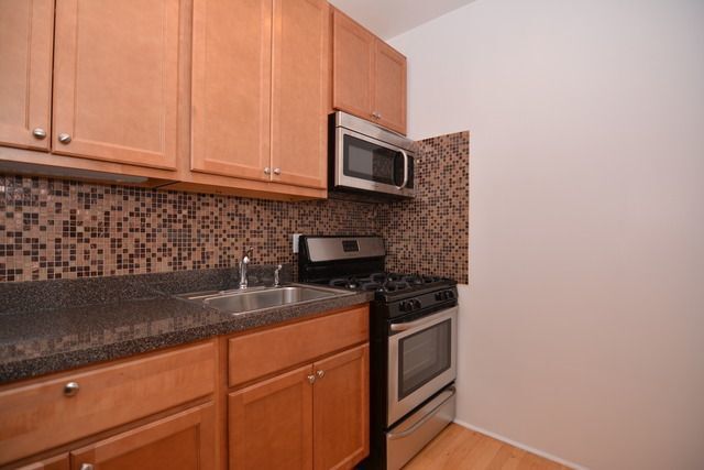 Foto del edificio - 4903 N St Louis Ave