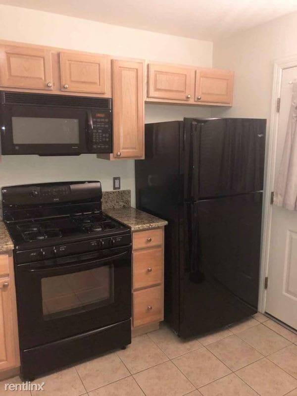 Building Photo - 1 br, 1 bath Condo - 661 West Ave 13 Unit 13