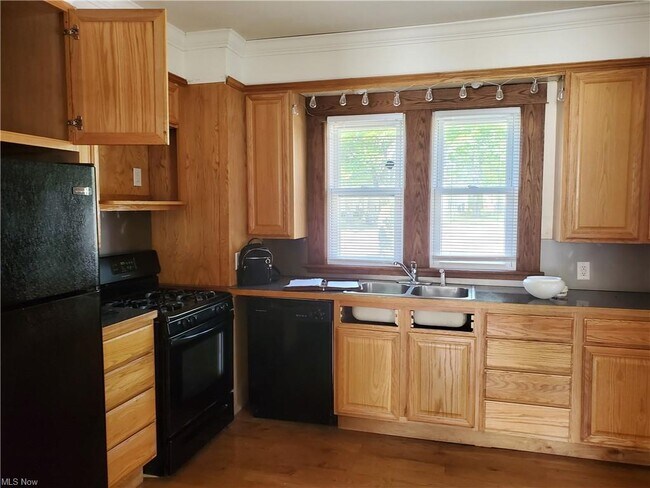 Foto del edificio - 699 W Exchange St