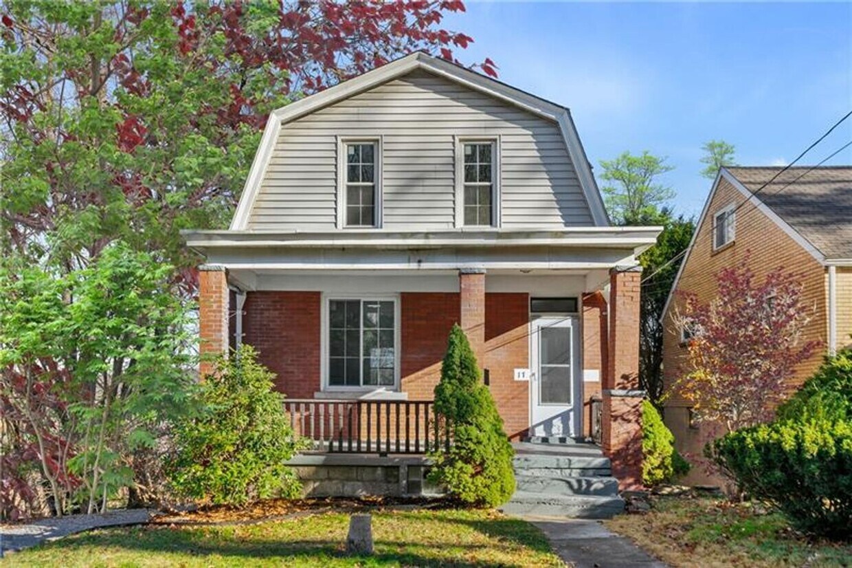 Primary Photo - Private Home in Fox Hills