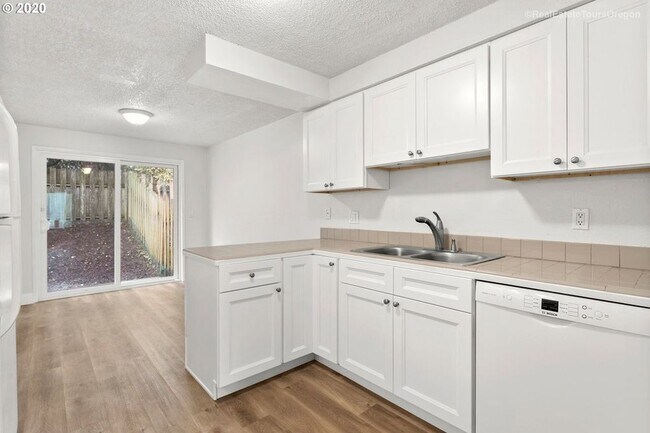 Building Photo - 29629 SW Serenity Way