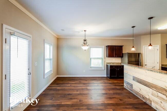 Foto del edificio - 1439 Turning Leaf Ln