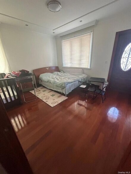 Foto del edificio - 57-12 157th St