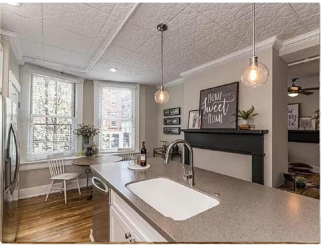 Photo - 1407 Vine St Apartment
